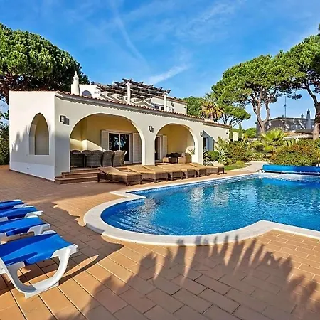 Sleeps 10 With Pool Air Con And Wifi