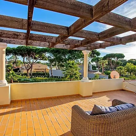 Sleeps 10 With Pool Air Con And Wifi 维拉摩拉