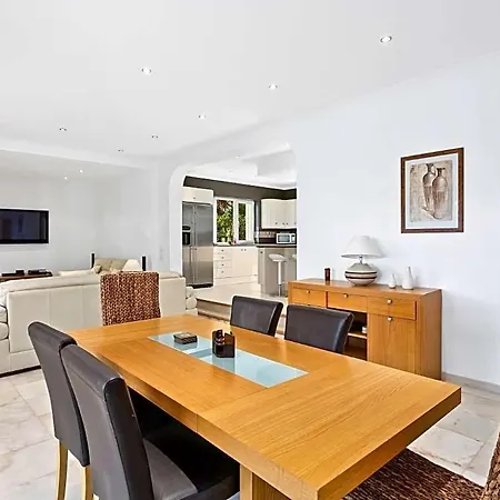 Sleeps 10 With Pool Air Con And Wifi *